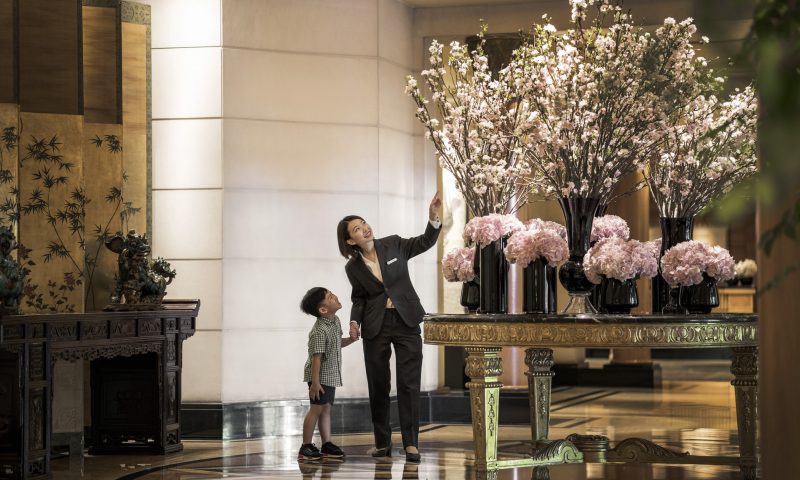 Four Seasons Singapore Lobby