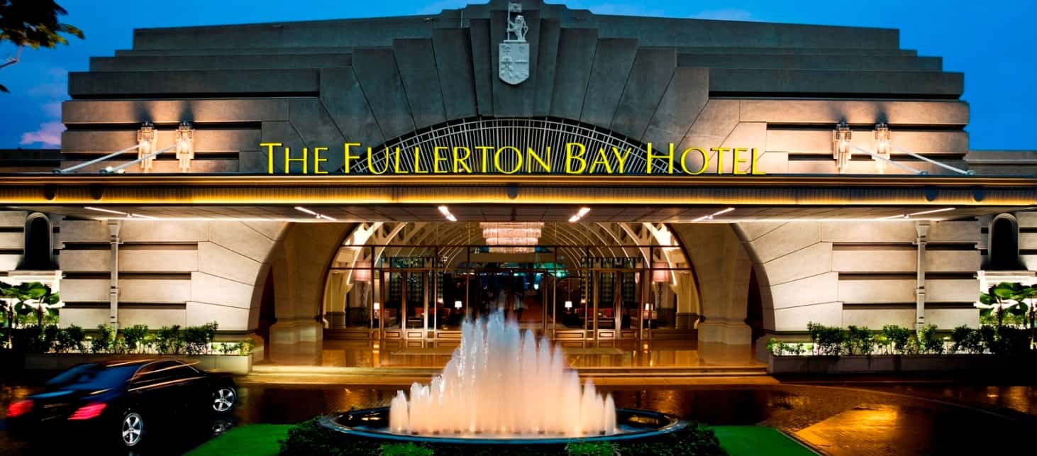 Fullerton Bay - Facade (Night)